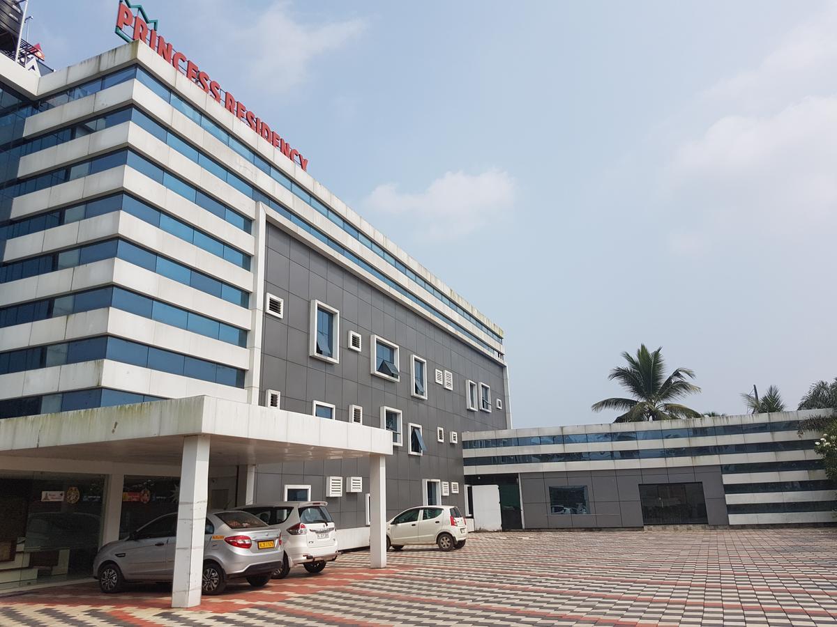 Hotel Princess Residency Nedumbassery Exterior foto